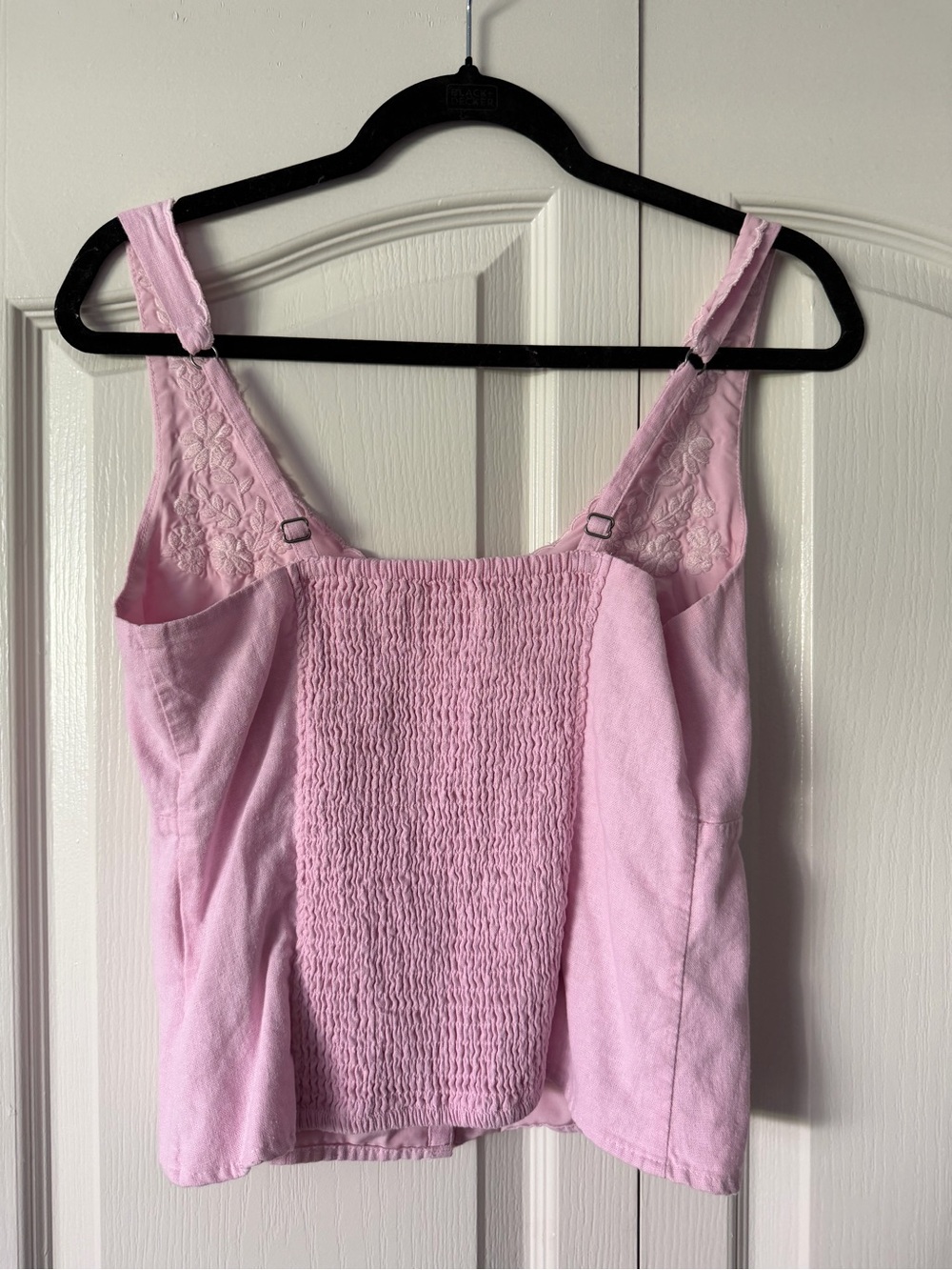 Hollister Light Pink Button-Front Embroidered Tank - Picture 2 of 3